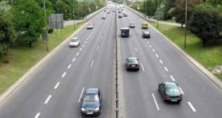 El Gobierno recortará el presupuesto previsto en infraestructuras para 2011 El Gobierno recortará el presupuesto previsto en infraestructuras para 2011