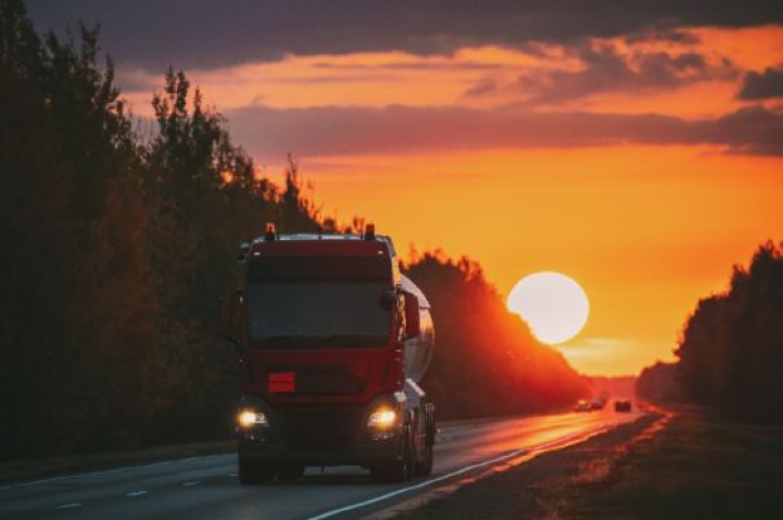 Olas de calor y transporte: cómo mantener seguros y en movimiento a los conductores