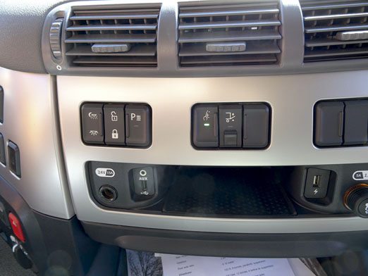 Tecla Quiet Truck Tecla Quiet Truck