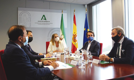 Reunión entre Fatrans y la consejera andaluza de Fomento, Marifrán Carazo. Reunión entre Fatrans y la consejera andaluza de Fomento, Marifrán Carazo.