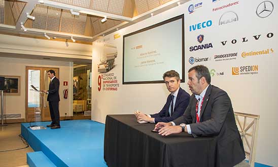 Dulse Diáz en el 9º Congreso Nacional de Empresarios de Transporte en Cisternas Dulse Diáz en el 9º Congreso Nacional de Empresarios de Transporte en Cisternas