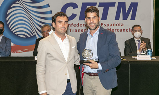 Federico Martín Olmos Placa CETM a título póstumo por CETM CISTERNAS Federico Martín Olmos Placa CETM a título póstumo por CETM CISTERNAS