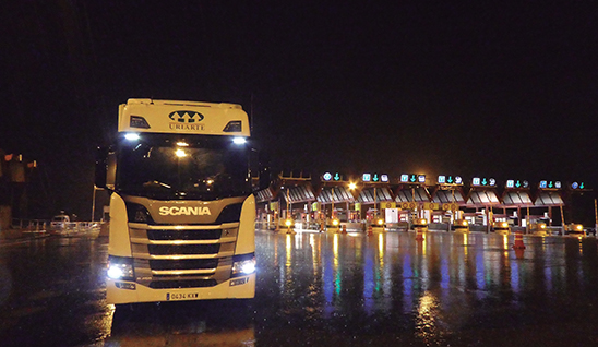 Camión Transportes Uriarte durante coronavirus Camión Transportes Uriarte durante coronavirus