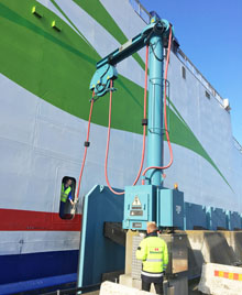 Buque cargado con gas natural