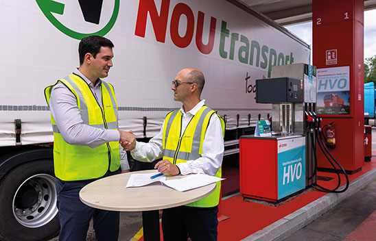 Nou Transport reposta HVO en una estación de servicio de Cepsa