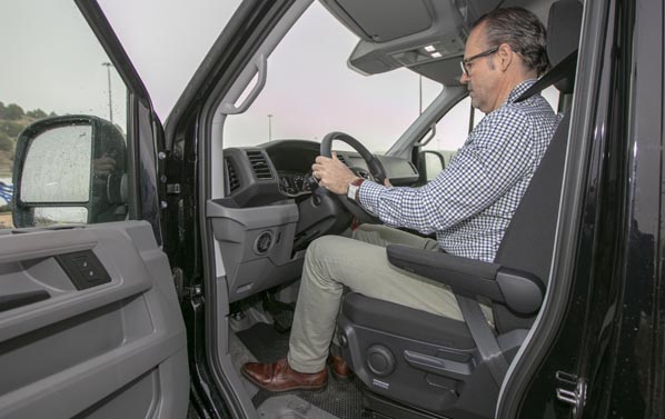 Prueba MAN TGE Excelente posición al volante