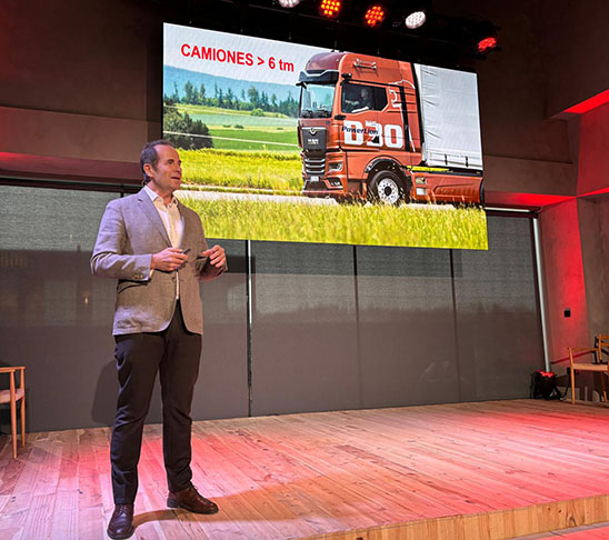 Stéphane de Creisquer, director general de MAN Truck & Bus Iberia, durante su intervención resultadosman2