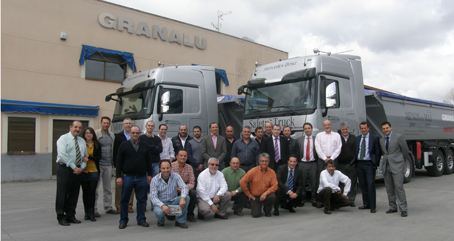 Mercedes-Benz colabora con Granalu, fabricante de semirremolques