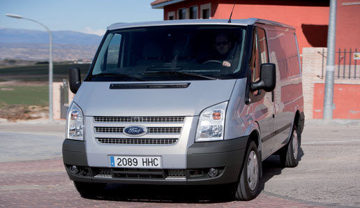 Vista frontal de la Ford Transit Vista frontal de la Ford Transit