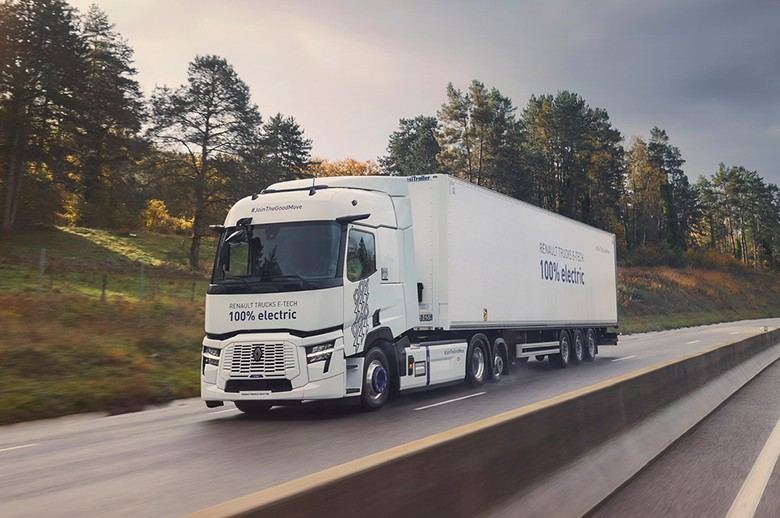 Renault Trucks refuerza sus posiciones en un mercado bajo presión