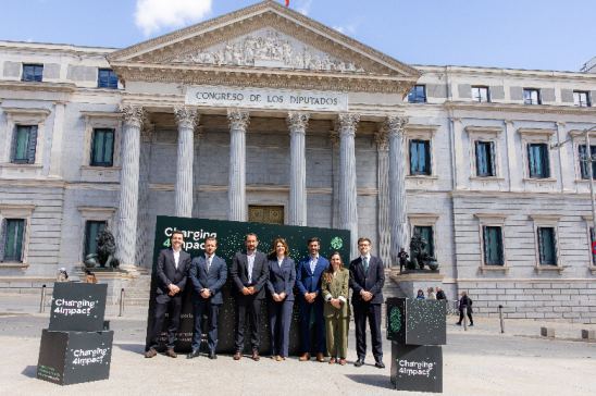 Los fabricantes de recarga ultrarrápida reclaman desbloquear la electrificación en España