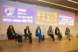 Mesa "Impulsando la igualdad"