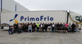 Los premiados por Grupo Primafrio en una foto de familia