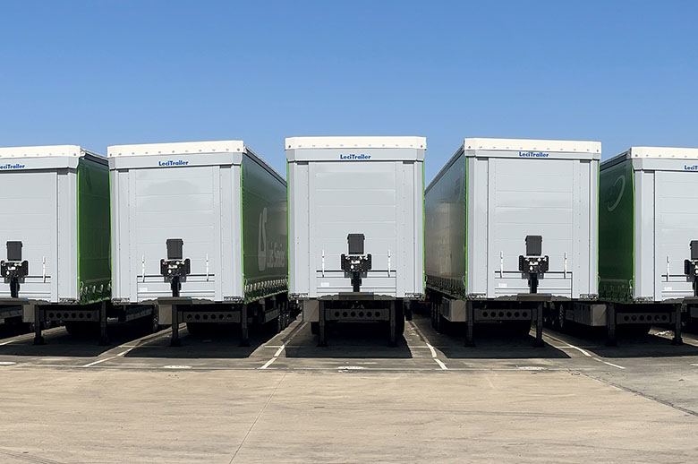 Las matriculaciones de remolques y semirremolques crece casi un 30% en octubre