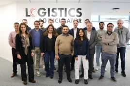 Representantes de los 14 proyectos