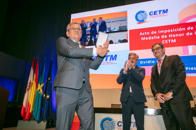 La CETM reconoce a Ovidio de la Roza con la Medalla de Honor