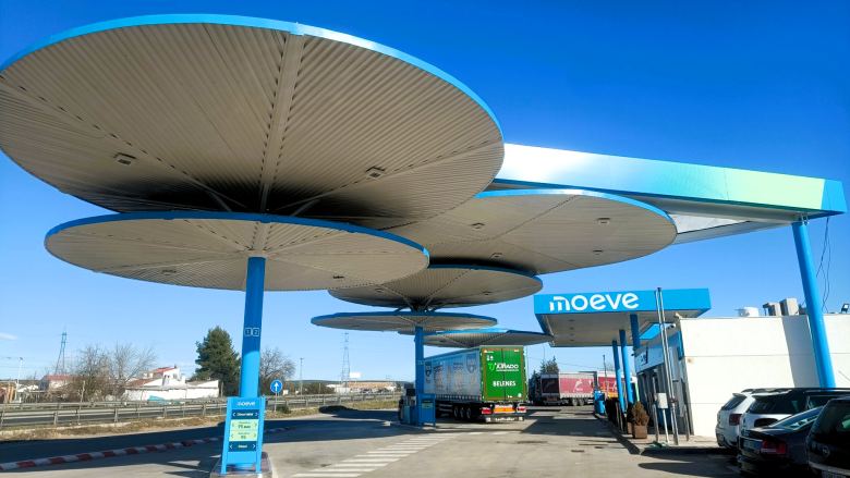 Moeve inicia 2026 con 500 estaciones transformadas en España y Portugal