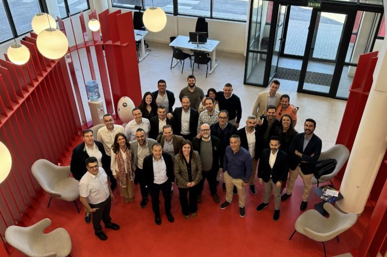 Renault Trucks celebra la graduación de la Escuela de Ventas 2025-26