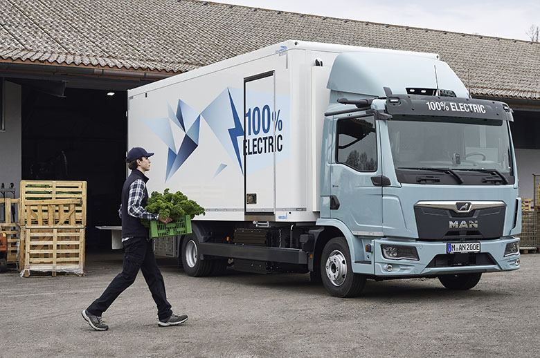 MAN da a conocer el MAN eTGL con furgón refrigerado en Solutrans