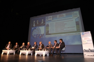 Mesa debate "Las especialidades del transporte"