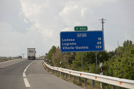 Álava se plantea abaratar el peaje de la AP-68 un 50% para camiones