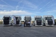 Ska Logistik suma cinco tractoras Scania V8 a su flota