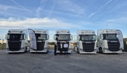 Ska Logistik suma cinco tractoras Scania V8 a su flota