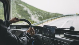 Persisten los bloqueos en las carreteras en Francia