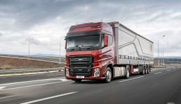 Transportes publica la referencia oficial de aumento de precio de transporte por las 44 toneladas