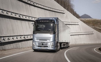 Volvo lidera el mercado de camiones pesados en Europa