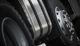 Europa investiga a fabricantes de neumáticos por posible cártel